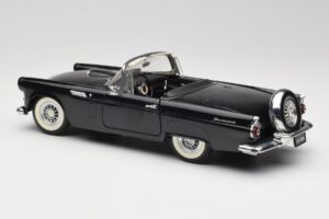 Ford Thunderbird Cabriolet Schwarz Revell 1:18 8818-M1 Druckguss — Bild 7 von 8