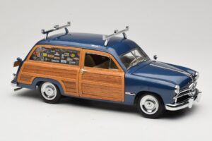 Ford Woody Station Wagon Bayview Blue Surf Shop Motor City 1:18 60002 Druckguss — Bild 6 von 8