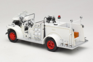GMC Feuerwehrauto Weiß Road Signature 1:18 20068 Druckguss — Bild 5 von 9