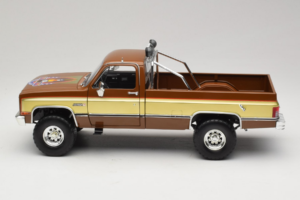 GMC K-2500 Sierra Grande Braun GreenLight 1:18 13560 Druckguss — Bild 4 von 8