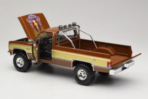 GMC K-2500 Sierra Grande Braun GreenLight 1:18 13560 Druckguss — Bild 5 von 8