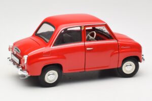 Goggomobil T 250 Rot Revell 1:18 8952 Druckguss — Bild 2 von 7