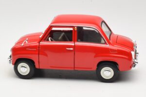 Goggomobil T 250 Rot Revell 1:18 8952 Druckguss — Bild 3 von 7