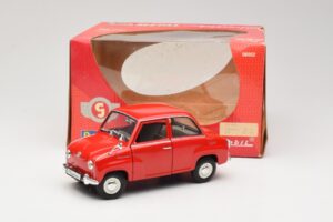 Goggomobil T 250 Rot Revell 1:18 8952 Druckguss — Bild 7 von 7