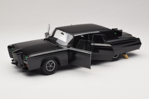 Chrysler Imperial Black Beauty Green Hornet TV Series AUTOart 1:18 71546 Druckguss — Bild 2 von 8