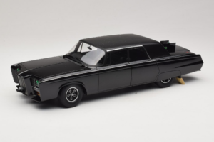 Chrysler Imperial Black Beauty Green Hornet TV Series AUTOart 1:18 71546 Druckguss