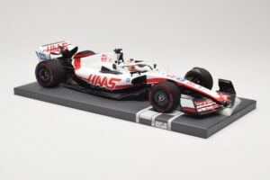 Haas VF-22 #20 K. Magnussen Bahrain GP 2022 Minichamps 1:18 117220120 Druckguss — Bild 4 von 6