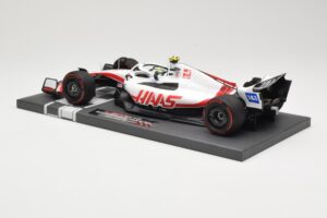 Haas VF-22 #47 M. Schumacher Bahrain GP 2022 Minichamps 1:18 117220147 Druckguss — Bild 5 von 6