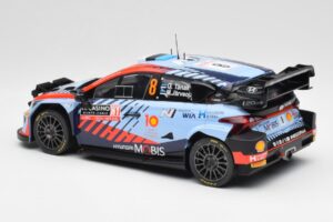 Hyundai i20 N Rally1 WRC #8 O. Tänak / M. Järveoja Rally Monte Carlo Night Version 2024 IXO 1:18 18RMC195 Druckguss — Bild 5 von 6