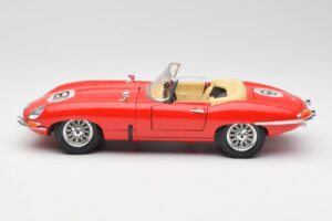 Jaguar E-Type Cabriolet Rot Bburago 1:18 3016 Druckguss — Bild 4 von 8