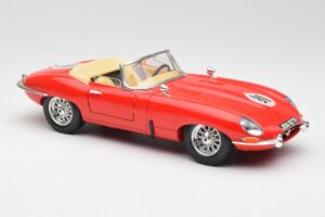 Jaguar E-Type Cabriolet Rot Bburago 1:18 3016 Druckguss — Bild 6 von 8