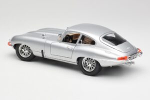 Jaguar E-Type Series 1 Silber Bburago 1:18 3018-M2 Druckguss — Bild 7 von 8