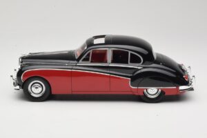 Jaguar Mk VIII Schwarz & Dunkelrot BoS Models 1:18 BOS408 Resin — Bild 3 von 6