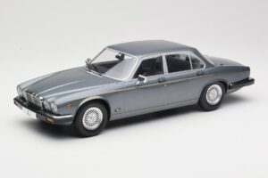 Jaguar XJ Series III Metallic Grey MCG 1:18 MCG18177 Druckguss