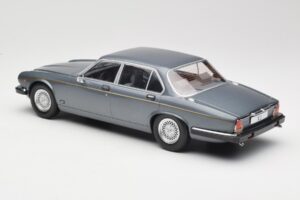 Jaguar XJ Series III Metallic Grey MCG 1:18 MCG18177 Druckguss — Bild 5 von 6