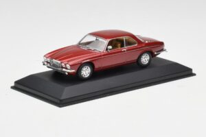 Jaguar XJ12 Coupe Regency Rot Minichamps 1:43 400130461 Druckguss — Bild 2 von 4