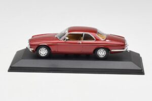 Jaguar XJ12 Coupe Regency Rot Minichamps 1:43 400130461 Druckguss