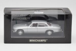 Jaguar XJ12 Series II Silber Minichamps 1:43 400130401 Druckguss — Bild 4 von 4