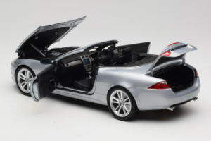 Jaguar XK X150 Cabriolet Silber Minichamps 1:18 153130533 Druckguss — Bild 5 von 8