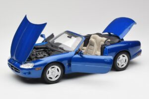 Jaguar XK8 X100 Cabriolet Azure Blau Maisto 1:18 50286 Druckguss — Bild 2 von 8