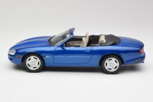 Jaguar XK8 X100 Cabriolet Azure Blau Maisto 1:18 50286 Druckguss — Bild 4 von 8