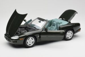 Jaguar XK8 X100 Cabriolet British Racing Grün Maisto 1:18 50285 Druckguss — Bild 2 von 8