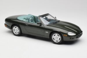 Jaguar XK8 X100 Cabriolet British Racing Grün Maisto 1:18 50285 Druckguss — Bild 6 von 8