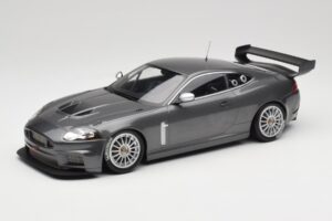 Jaguar XKR GT3 Grey Metallic Minichamps 1:18 150081390 Druckguss