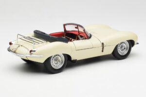 Jaguar XKSS Creme AUTOart 1:18 73512 Druckguss — Bild 3 von 8