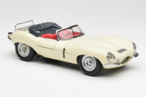 Jaguar XKSS Creme AUTOart 1:18 73512 Druckguss — Bild 6 von 8