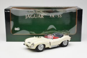 Jaguar XKSS Creme AUTOart 1:18 73512 Druckguss — Bild 8 von 8