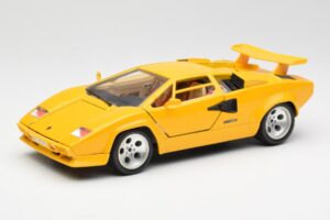 Lamborghini Countach Gelb Bburago 1:18 3037 Druckguss