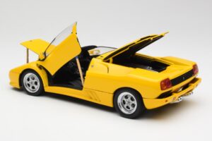 Lamborghini Diablo Roadster Gelb AUTOart 1:18 70092 Druckguss — Bild 5 von 8