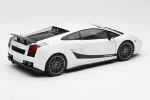Lamborghini Gallardo Superleggera Monocerus Metallic Weiß AUTOart 1:18 74585 Druckguss — Bild 3 von 8
