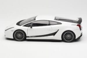 Lamborghini Gallardo Superleggera Monocerus Metallic Weiß AUTOart 1:18 74585 Druckguss — Bild 4 von 8