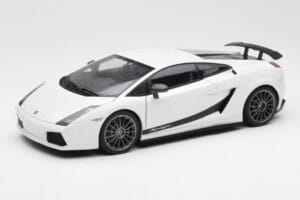 Lamborghini Gallardo Superleggera Monocerus Metallic Weiß AUTOart 1:18 74585 Druckguss