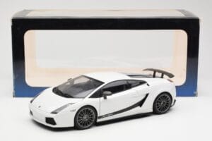 Lamborghini Gallardo Superleggera Monocerus Metallic Weiß AUTOart 1:18 74585 Druckguss — Bild 8 von 8