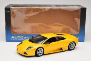 Lamborghini Murcielago LP640 Giallo Orion AUTOart 1:18 74511 Druckguss — Bild 8 von 8