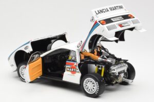 Lancia 037 Martini #1 W. Rohrl / C. Geistdorfer Winner Rally Monte Carlo 1983 Nacht-Version Kyosho 1:18 08306A Druckguss — Bild 5 von 8