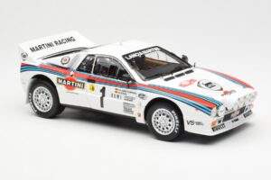 Lancia 037 Martini #1 W. Rohrl / C. Geistdorfer Winner Rally Monte Carlo 1983 Nacht-Version Kyosho 1:18 08306A Druckguss — Bild 6 von 8