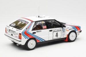 Lancia Delta HF 4WD #4 M. Alen / I. Kivimaki Martini Rally 1000 Lakes 1987 Kyosho 1:18 08960B Druckguss — Bild 3 von 8