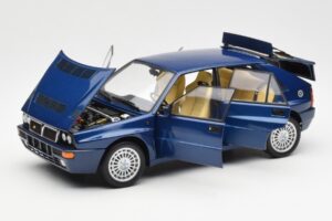 Lancia Delta HF Integrale Evo II Blau Kyosho 1:18 08341BL Druckguss — Bild 2 von 8