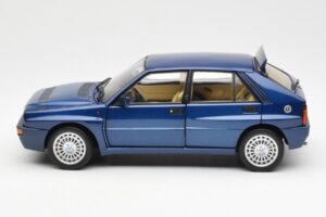 Lancia Delta HF Integrale Evo II Blau Kyosho 1:18 08341BL Druckguss — Bild 4 von 8