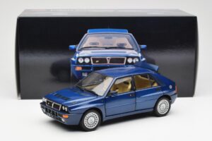 Lancia Delta HF Integrale Evo II Blau Kyosho 1:18 08341BL Druckguss — Bild 8 von 8