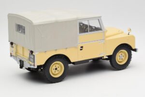 Land Rover 88 Series 1 Hard Top Hellbeige MCG 1:18 MCG18368 Druckguss — Bild 3 von 6