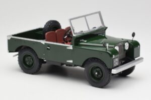 Land Rover 88 Series 1 Open Top Dunkelgrün MCG 1:18 MCG18367 Druckguss — Bild 2 von 6