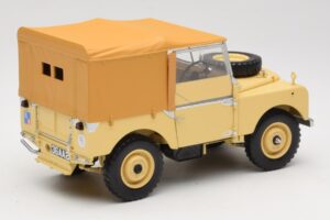 Land Rover 88 Series I RAF Beige Minichamps 1:18 150168911 Druckguss — Bild 3 von 8