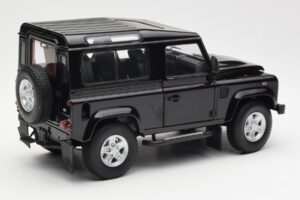 Land Rover Defender 90 Santorini Schwarz Metallic Kyosho 1:18 08901BK Druckguss — Bild 3 von 8