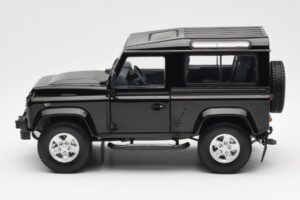 Land Rover Defender 90 Santorini Schwarz Metallic Kyosho 1:18 08901BK Druckguss — Bild 4 von 8