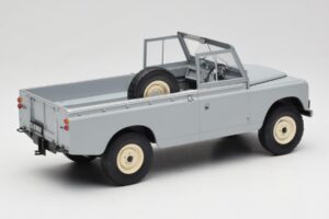 Land Rover Series II 109 Pickup Grau MCG 1:18 MCG18092 Druckguss — Bild 2 von 6